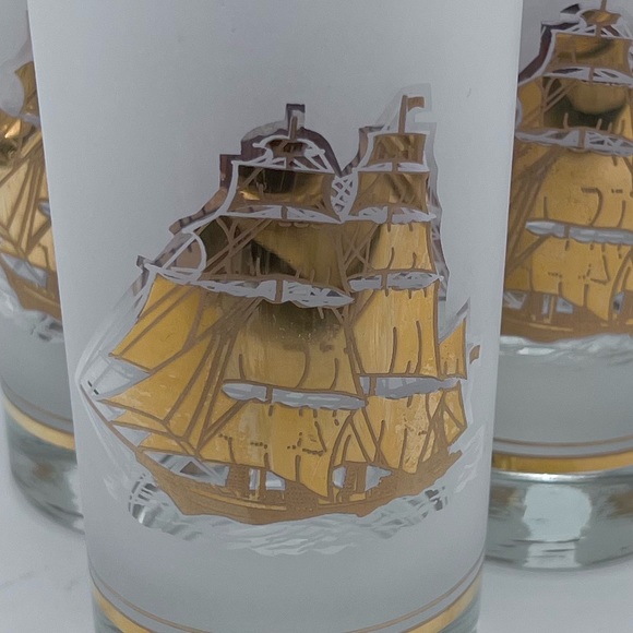 FROSTED Ships GLASSES (6) Gold NAUTICAL SAIL BOAT bar 5-1/2” tall - Picture 2 of 8